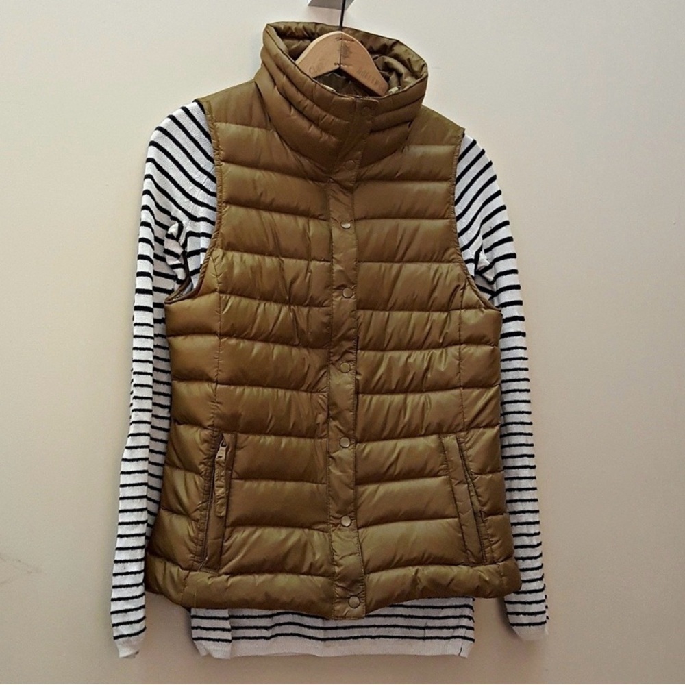 GAP Puffer Down Quilted Vest packable lightweight brown dark gold bronze color